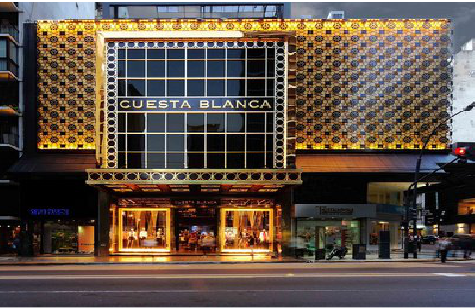 理塘门头设计与商业空间的纽带。