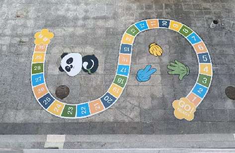 理塘地面游戏彩绘